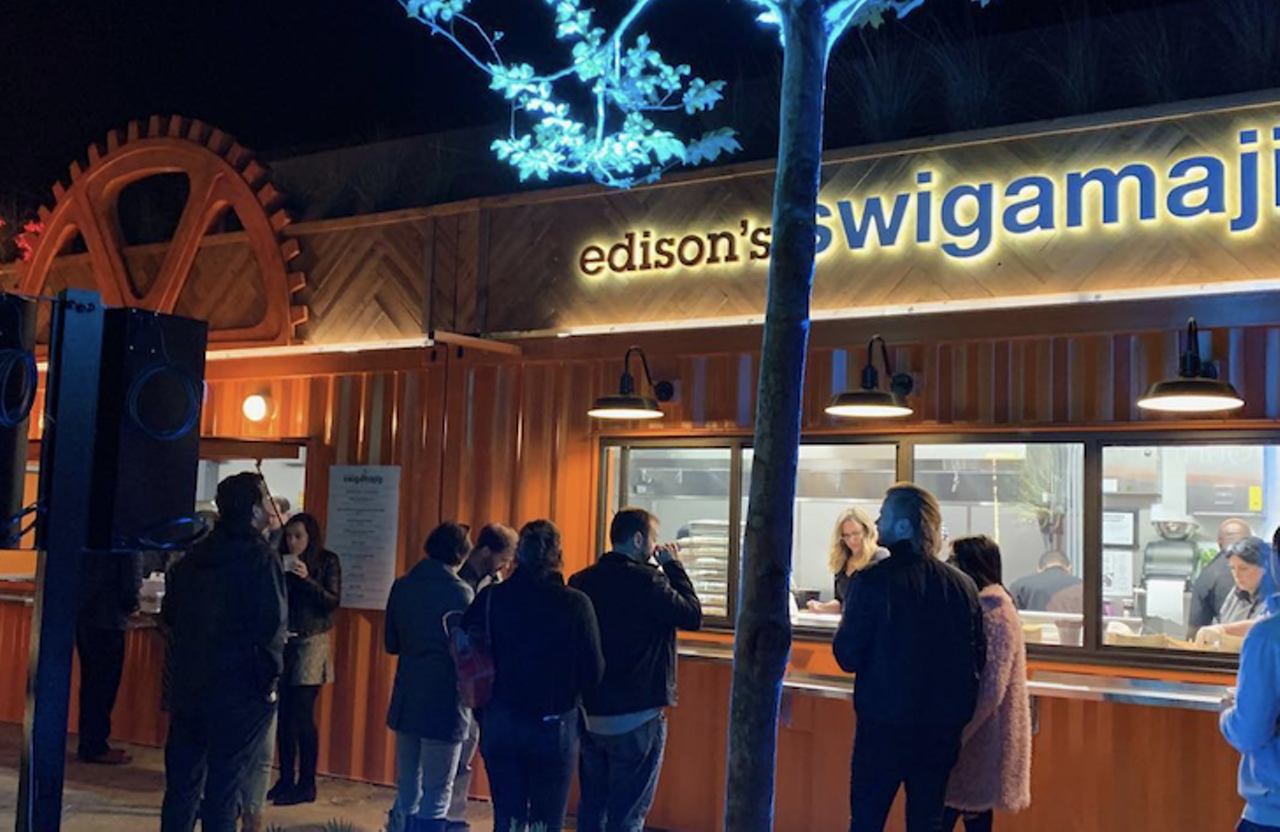Edison's Swigamajig  
615 Channelside Dr, Tampa
This seafood dive bar and fish kitchen is the brainchild of Chef Jeannie Perola. Nestled between Amalie Arena and the Florida Aquarium, this unique dining experience offers cuisine that ranges from fish and chips to jerked covina sandwiches. 
Photo via Edison&#146;s Swigamajig/Instagram