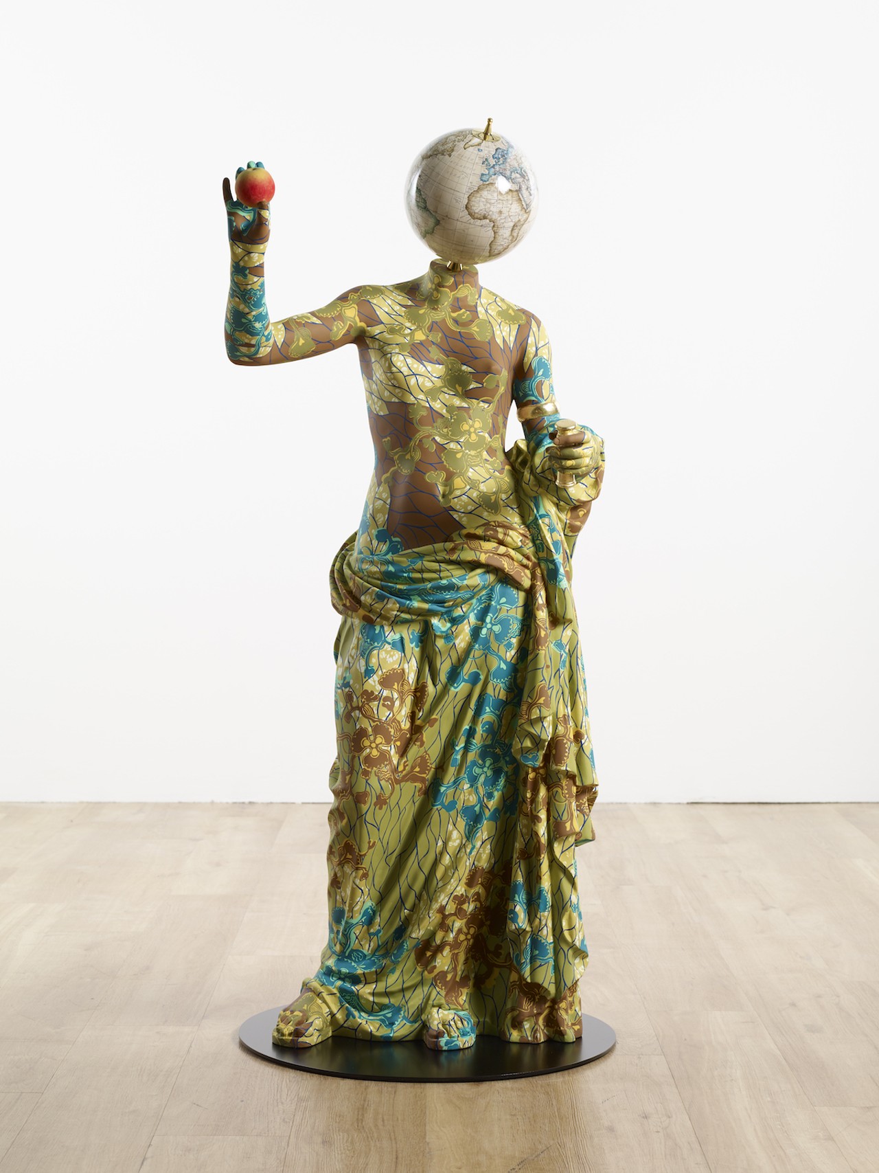 Yinka Shonibare
CBE
(Bri
tish, b. 1962)
Venus de
Arles
, 2018
Unique Fiberglass sculpture, hand
painted with Dutch wax pattern, bespoke hand
-
colored globe and steel baseplate
54 ¼ x 24 x 24
inches
Jorge M. Pérez Collection, Miami. © Yinka
Shonibare
CBE. All Rights Reserved, DACS/ ARS, NY
2022