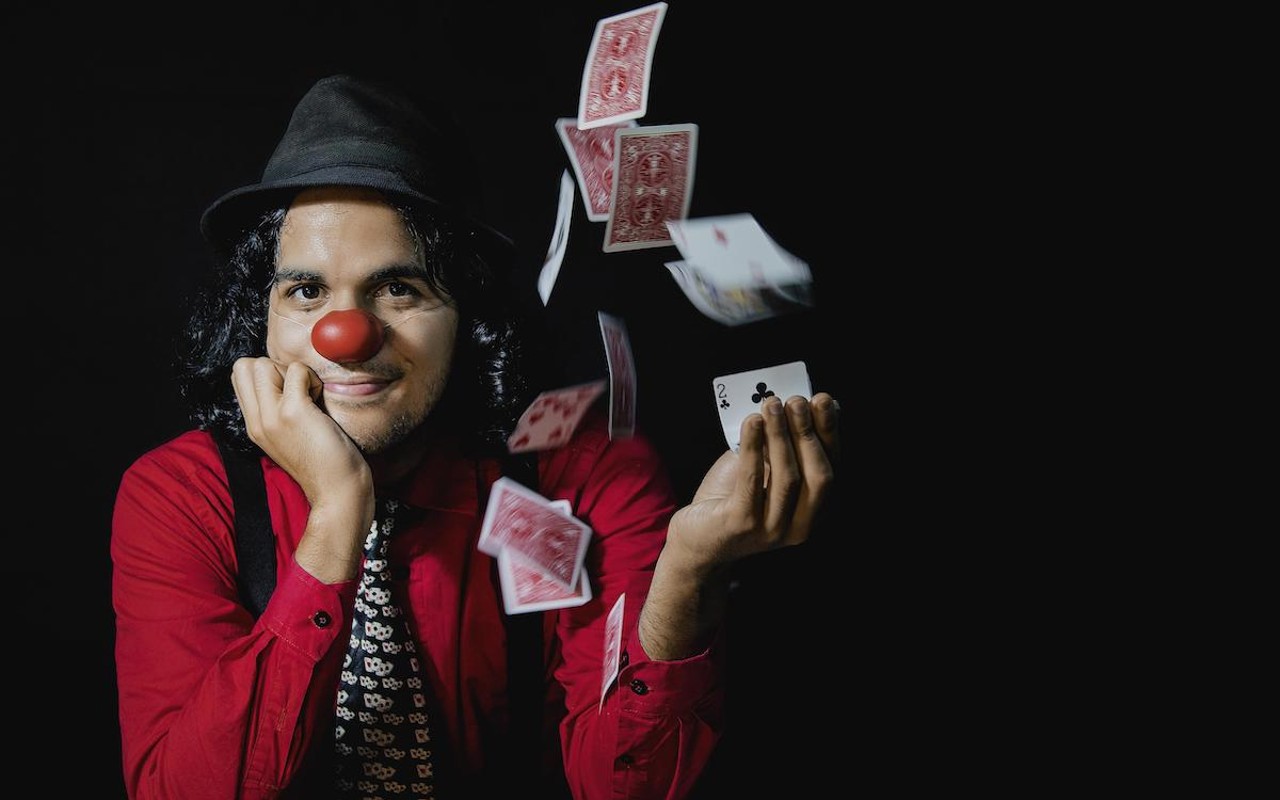 Coming all the way from Brazil, 'El Diablo of the Cards' is traveling 52 countries thrilling audiences with a card magic style that combines improvisation and clown’s madness.