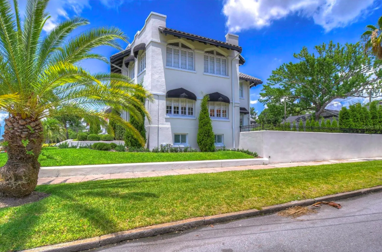 Tampa's historic Dorchester home on Bayshore Blvd is now on the market