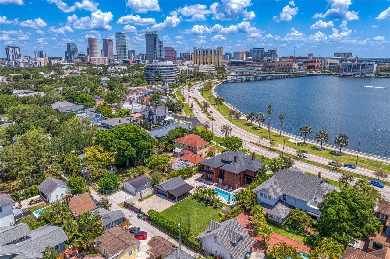 Tampa's historic Gilmer House on Bayshore Boulevard is now for sale