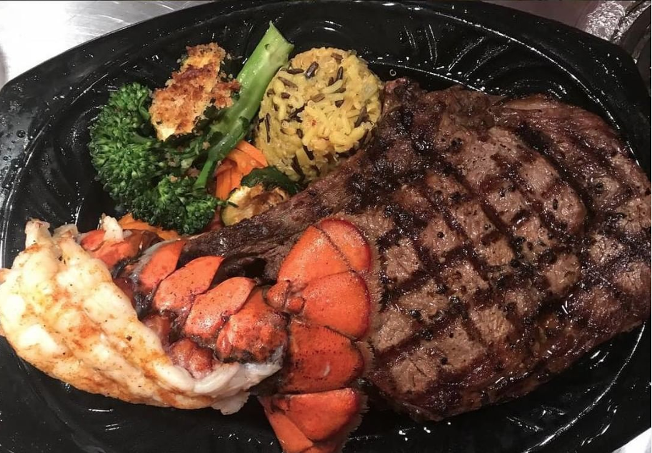 20. Guppys on the Beach
1701 Gulf Blvd., Indian Rocks Beach, 727-593-2032
“Cute, casual spot with great service and comforting food across from the beach! Must stop by for good food and a lively atmosphere!” -Pamela R. 
Photo via Guppys on the Beach/Instagram