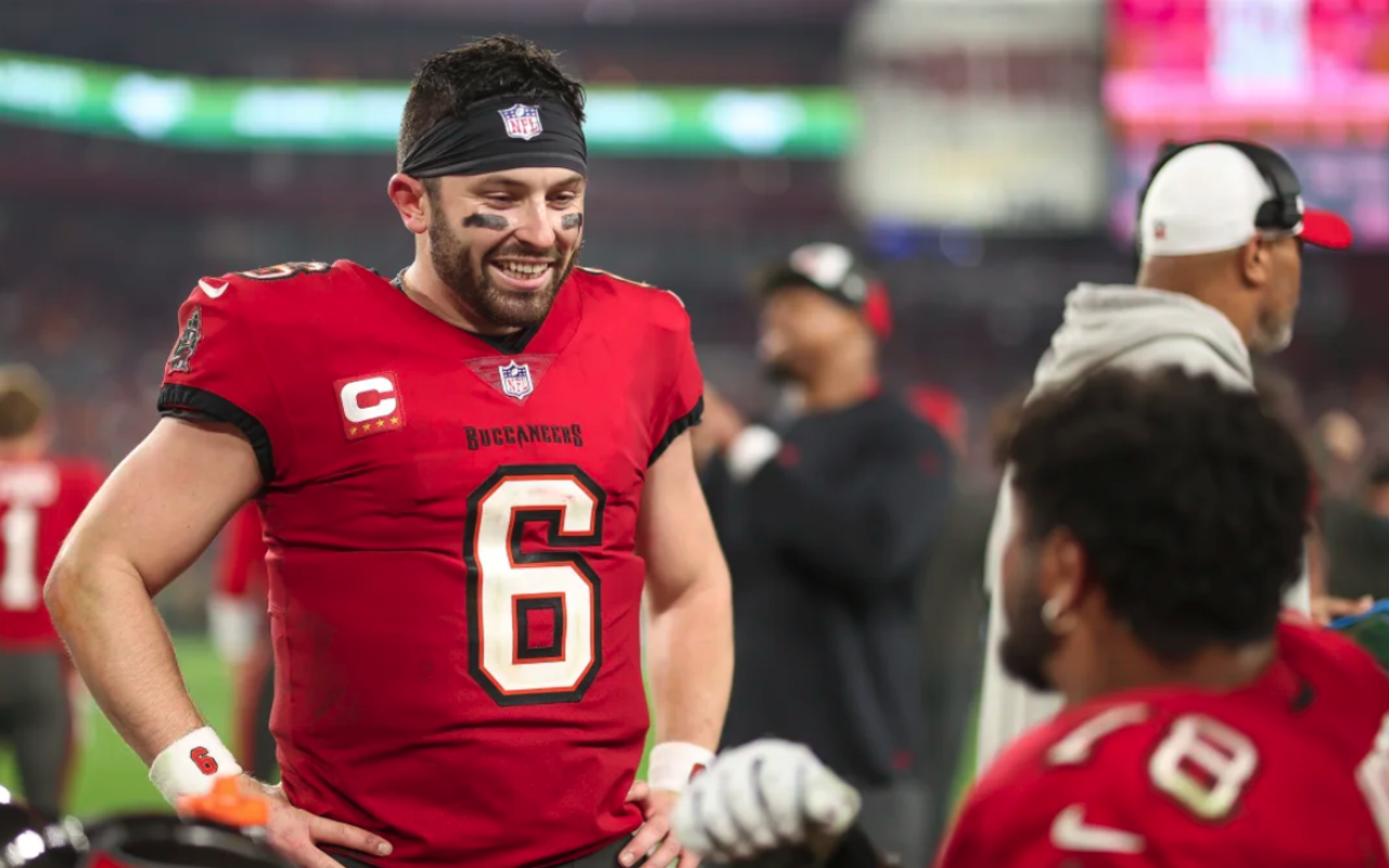 Baker Mayfield (L) looked like a possible franchise quarterback.