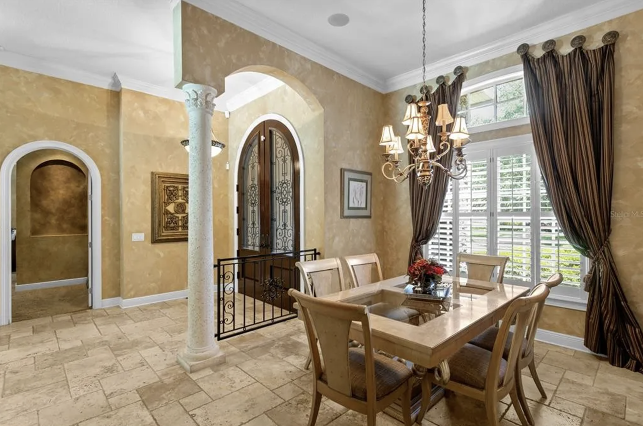 The home of Tampa Bay Bucs great Shelton Quarles is now for sale