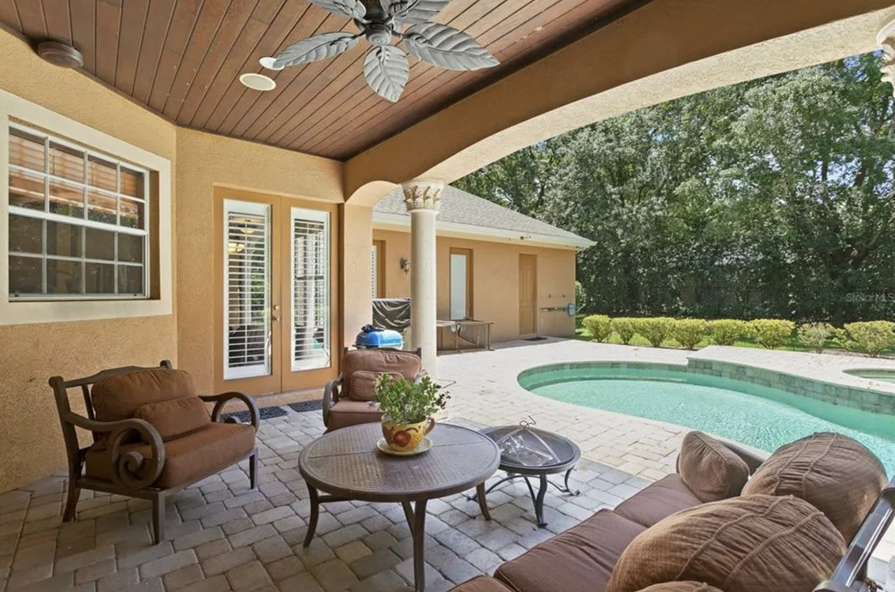 The home of Tampa Bay Bucs great Shelton Quarles is now for sale