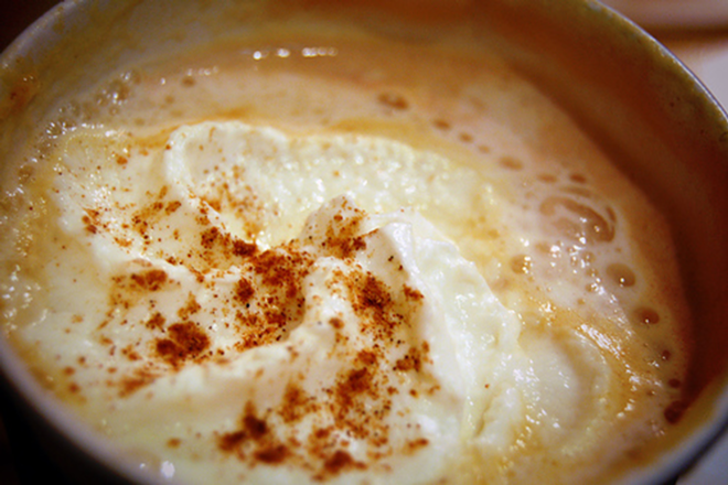 DIY pumpkin spice latte — espresso machine not required (video) - dalboz17 via flickr