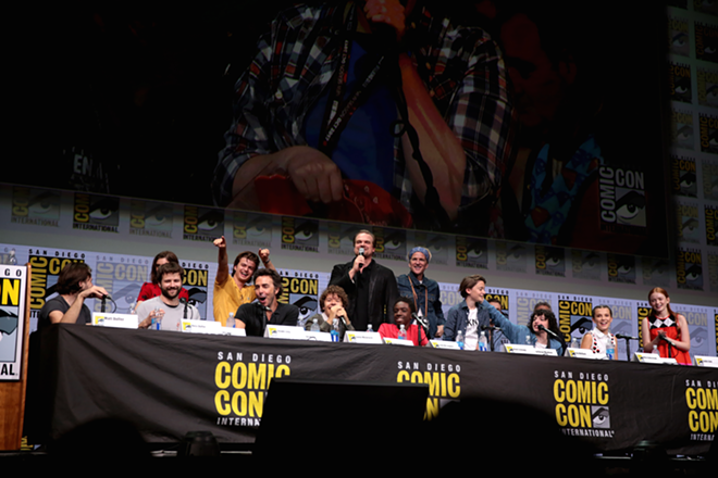 The Stranger Things cast speaks at San Diego Comic Con 2017. - Gage Skidmore via Wikimedia Commons/CC