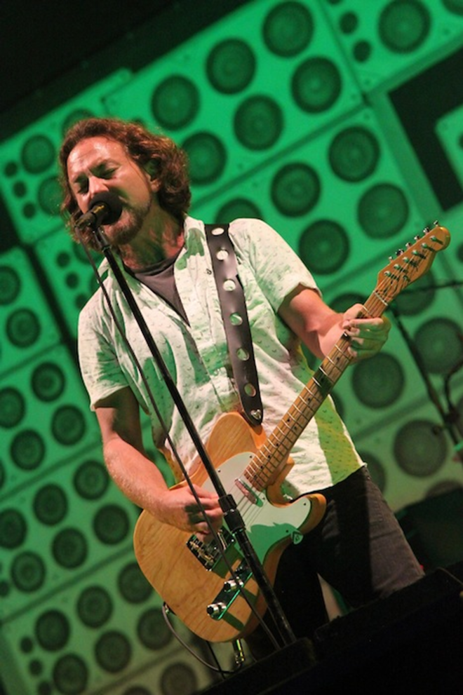 Eddie Vedder, Pearl Jam, Deluna Fest 2012 - Andrew Silverstein