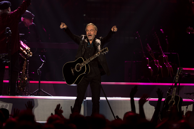 Review: Neil Diamond's 50th anniversary tour revisits the golden days for a nostalgic Amalie Arena (with photos + setlist)