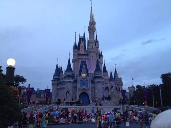 Walt Disney World and Universal Orlando will close due to coronavirus pandemic