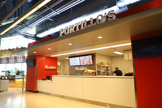 Portillo's hot dogs are coming to Tampa's Amalie Arena for Lightning hockey season