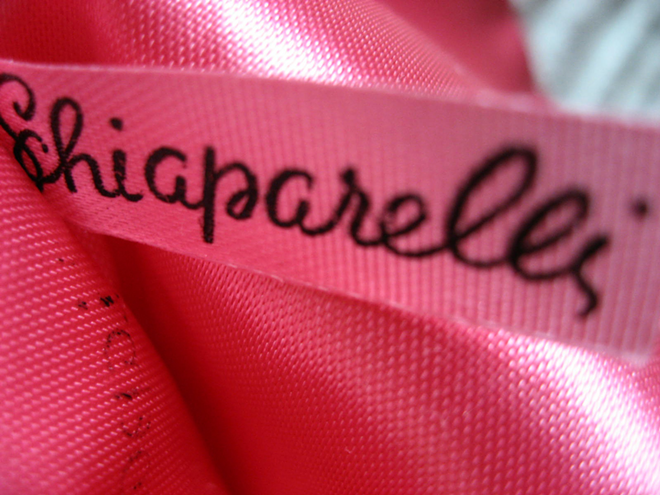 The Schiaparelli signature in shocking pink. - Joules from Southern California via Wikimedia Commons/CC