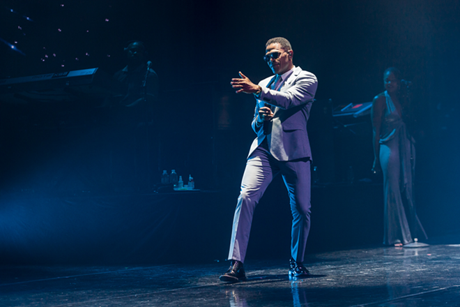 Maxwell at Ruth Eckerd Hall in Clearwater, Florida on August 4 2016. - Tracy May