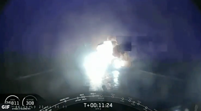 Video shows Space X Falcon Heavy booster rocket exploding off the Florida coast