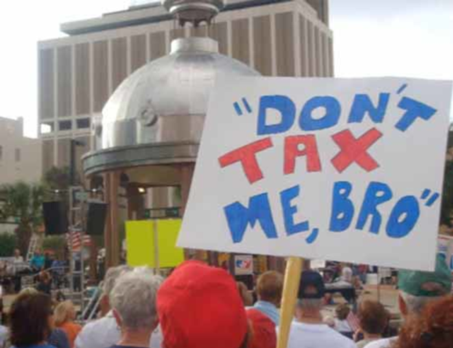 4/15/10: A tax-day rally saw a big Tea Party turnout in downtown Tampa's Joe Chillura Courthouse Square Park. - Youtube/ultimate789
