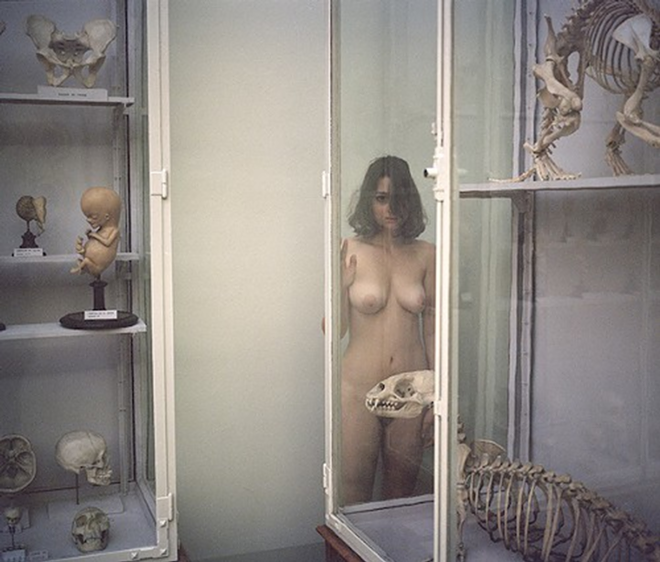 Nude model posing in a natural history museum (NSFW) - Vicky Althaus