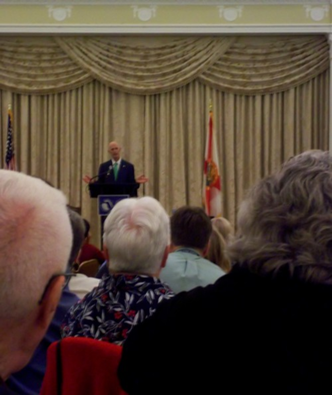 Pulitzer Prize winner and attendees at the FSNE/FPA convention listen to Gov. Rick Scott's stance on Florida's public records law. - Lydia Harvey