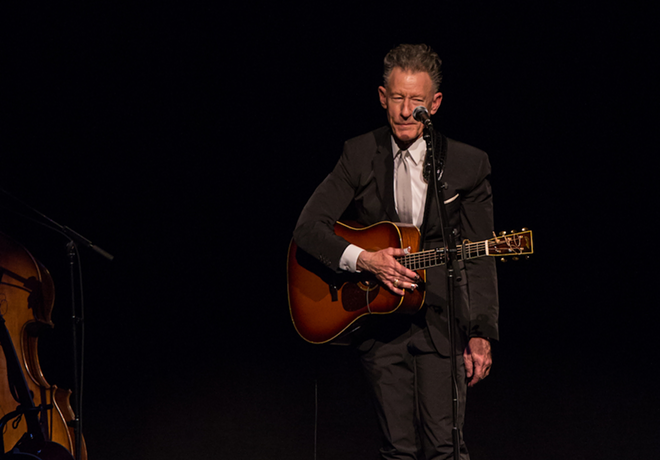 Lyle Lovett’s wit and unrivaled songbook thrill a sold-out Capitol Theatre in Clearwater
