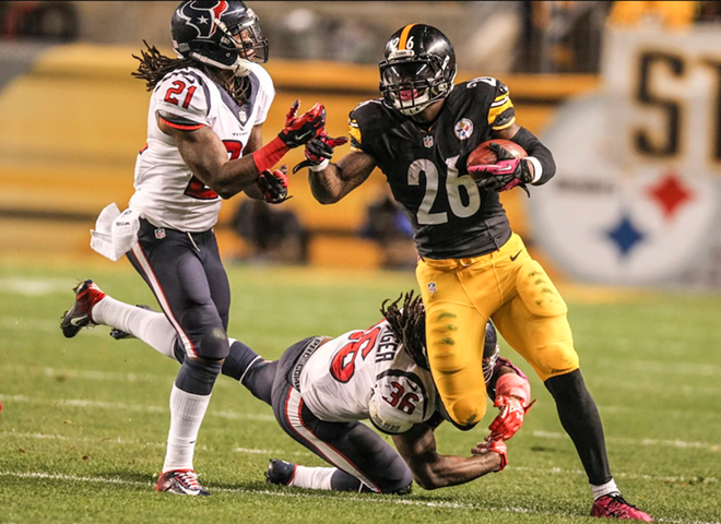 Bell spent most of the beginning of his career as a workhorse for the Steelers. - STEELERS