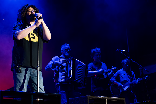 Counting Crows - Photo by Chris Rodriguez