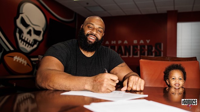 Akiem Hicks signed a one-year, $10 million deal with the Bucs Tuesday, according to Adam Schefter. - PHOTO VIA BUCCANEERS/TWITTER