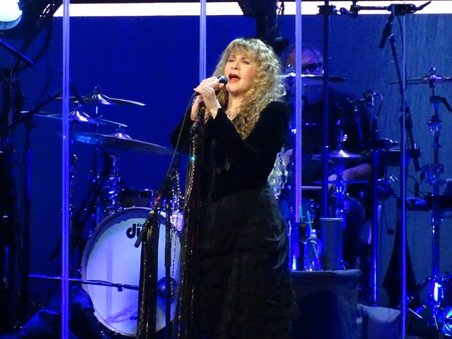 Review: Stevie Nicks stupefies and hypnotizes in very sold-out return to Tampa