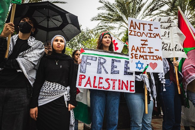 A pro=Palestine rally on USF's Tampa campus in early October. - Photo by Dave Decker
