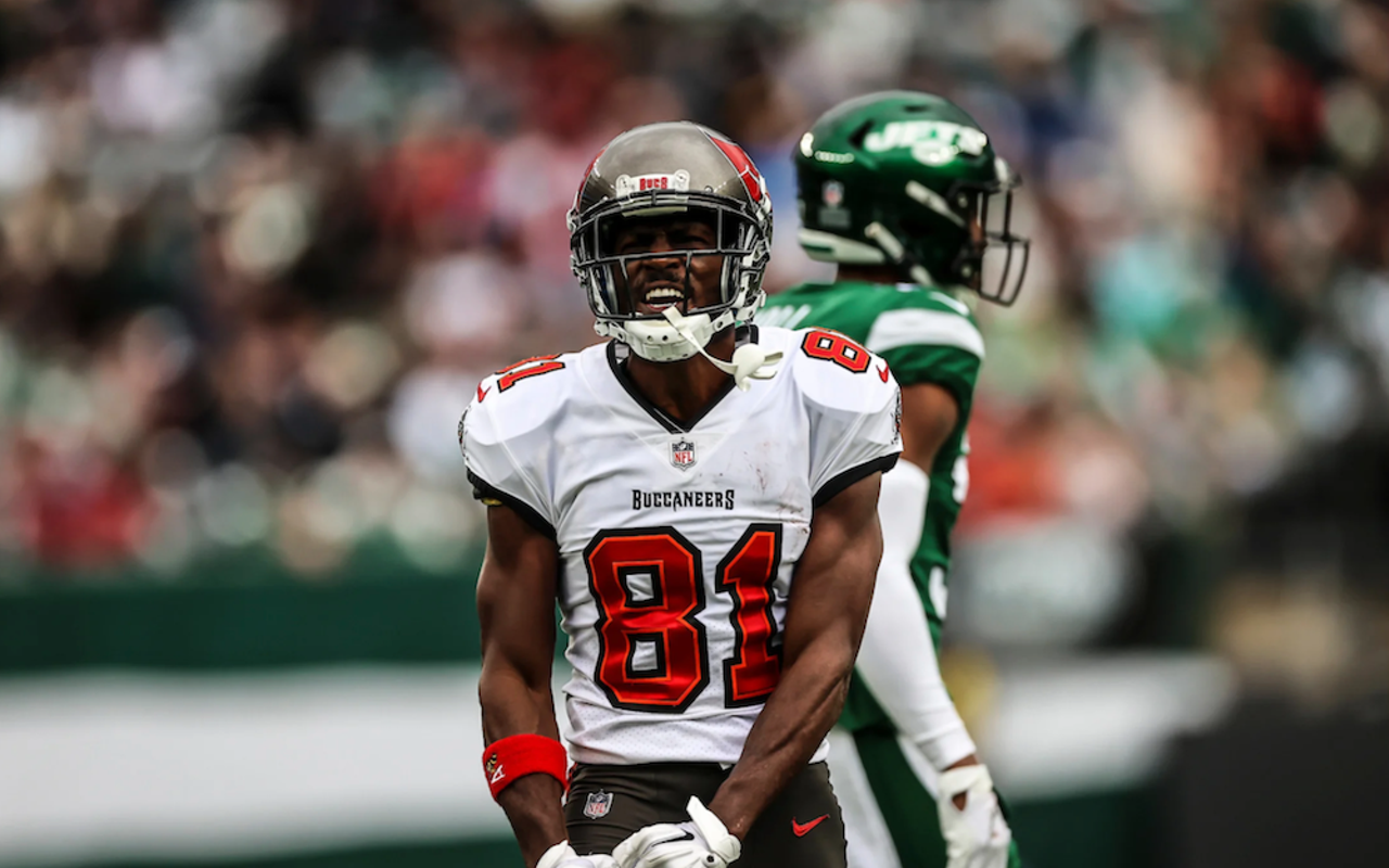 Antonio Brown leaves field during Buccaneers' win over Jets, Bruce Arians  says he's 'no longer a Buc' 