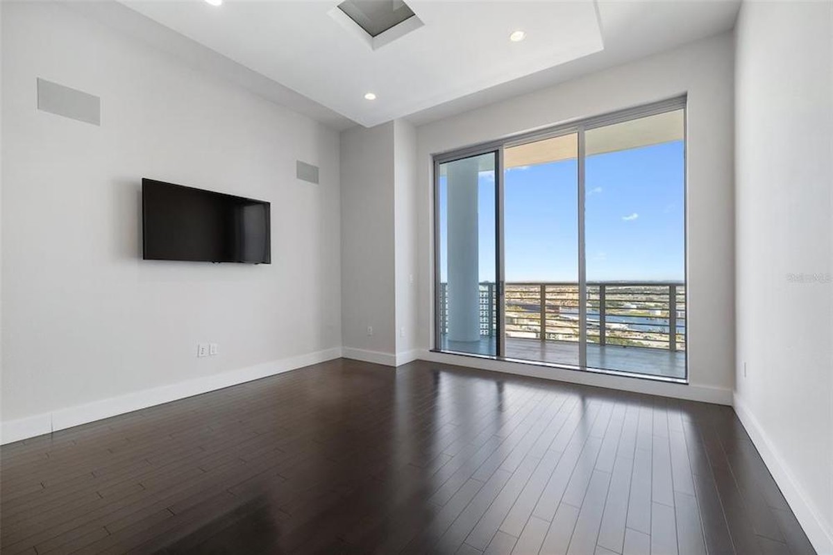 Rob Gronkowski's former Tampa penthouse is now on the market for $5.4 ...