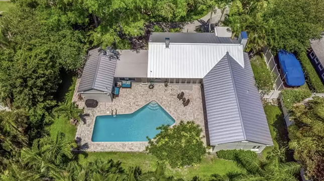 Designed by architect George C. Buchtenkirk, a rare Bahama Shores home is for sale in St. Pete
