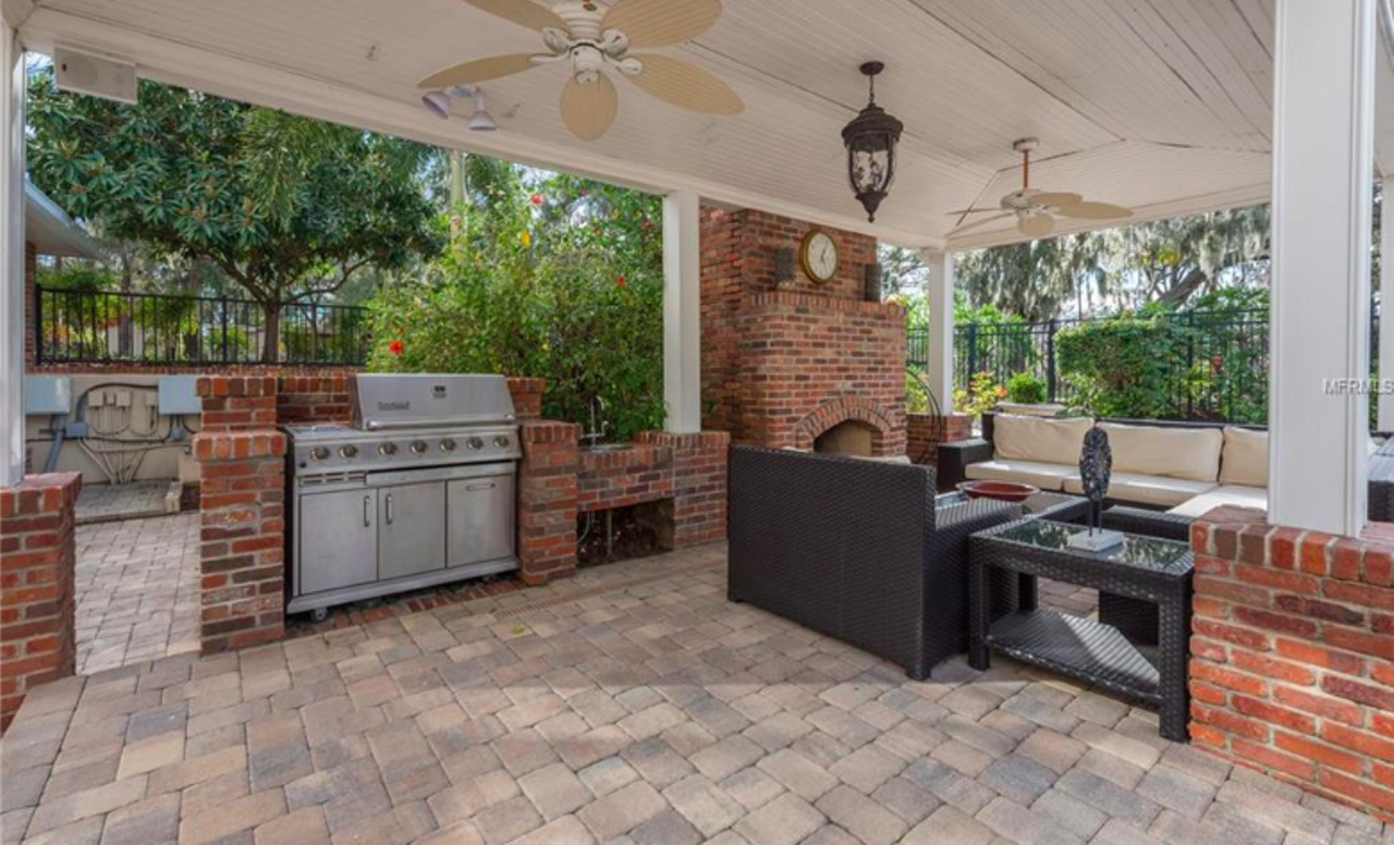 Vinny Testaverde's Tampa area mansion is going to auction for $6 million, let's take a tour