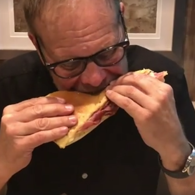 Culinary personality and author Alton Brown dug into a few Tampa Cubans before his stop at the Straz.